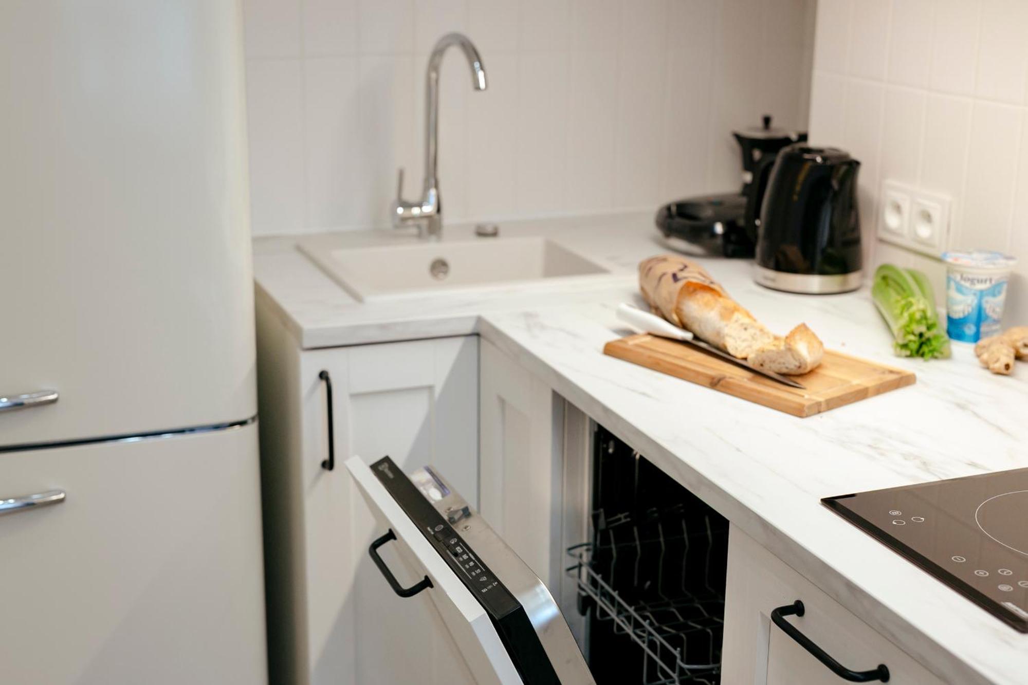 Pulawska 11 -Prywatny Apartament 4 Osobowy W Centrum Warszawy - Better Rental Warszawa Exteriör bild
